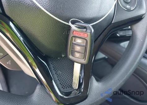 2019 Honda Hr-V Lx z USA, uszkodzony, nr VIN 3CZRU5H37KG702560